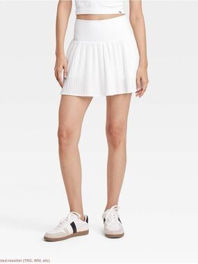 JoyLab White Pleated Mini Skirt